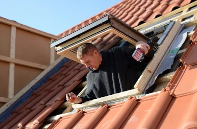 Pose de fenêtres de toit Velux à Moulidars